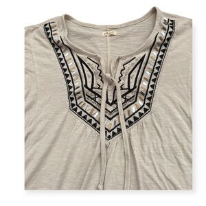 Hollister Cream Boho Shirt with Detailing Size XS